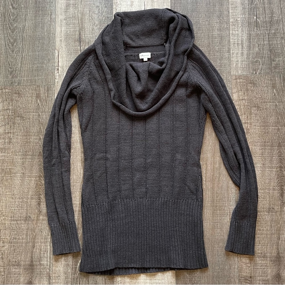 DYNAMITE SWEATER